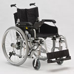 Кресло-коляска с электроприводом FS 108 LA